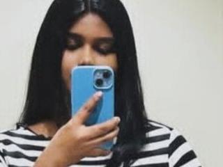 Horny Riya bHabhi