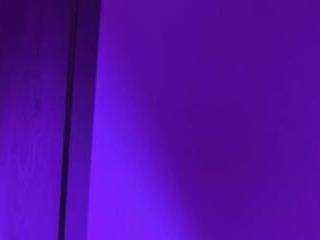 Violet tay1
